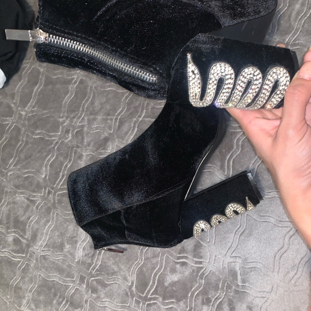 Snake black booties - Picture 2 of 2